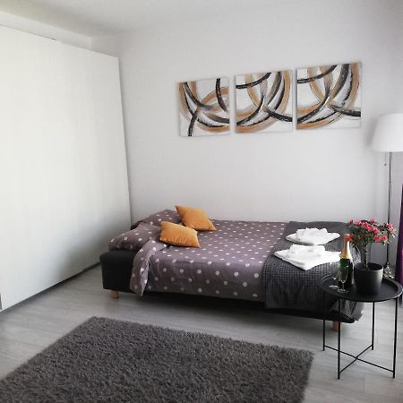 Marlen'S Apartment Bucharest Luaran gambar