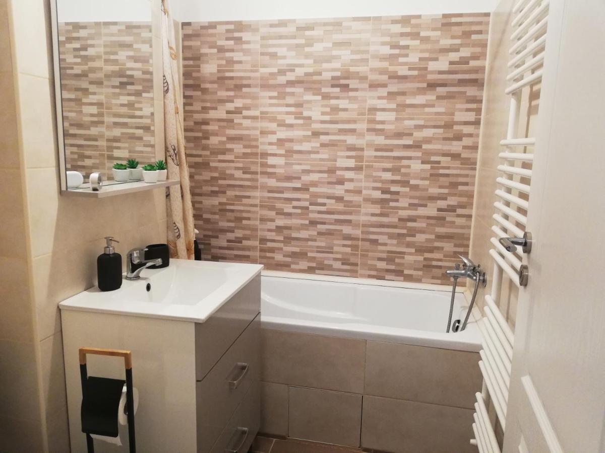 Marlen'S Apartment Bucharest Luaran gambar